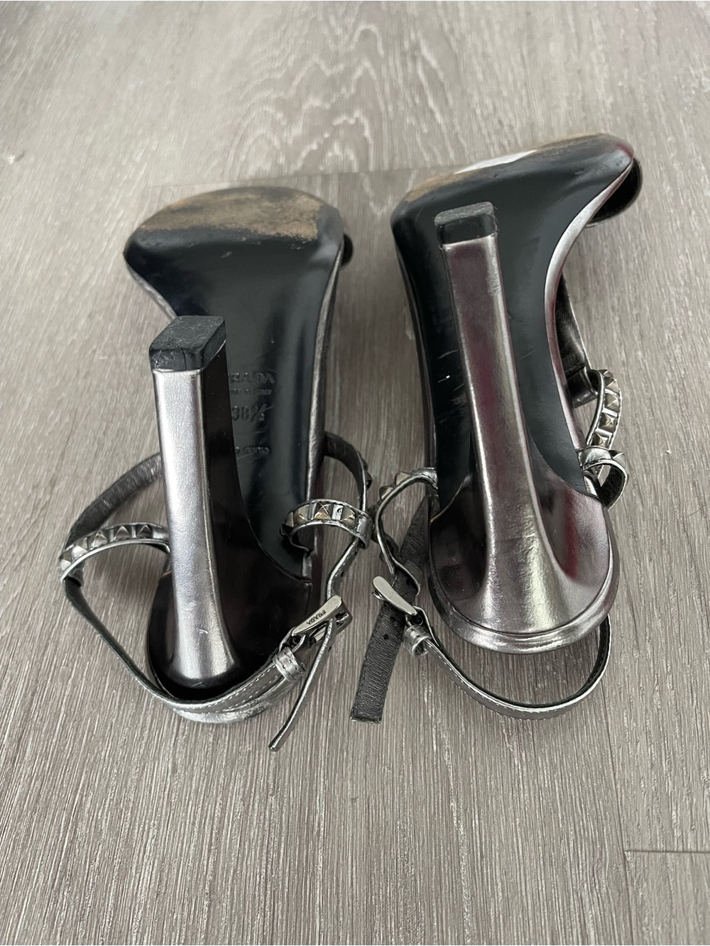 Prada shoes - Picture 3 of 5